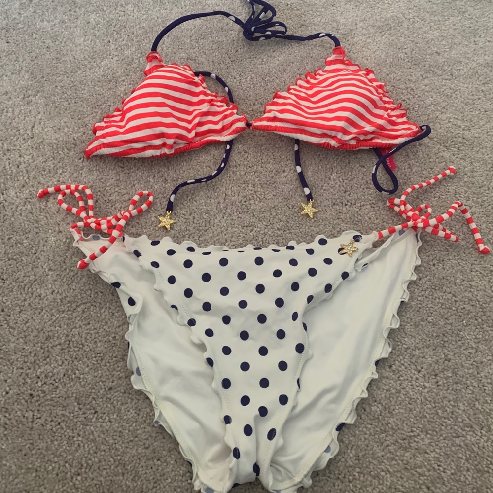 VICTORIA’S SECRET Bikini!